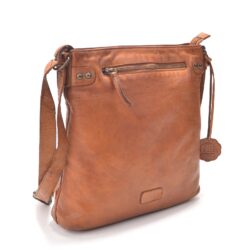 Kožená crossbody kabelka ve vintage stylu